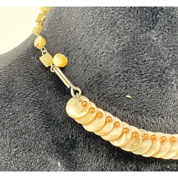 Vintage Shell Mother of Pearl Necklace 13" - Picture 2 of 2